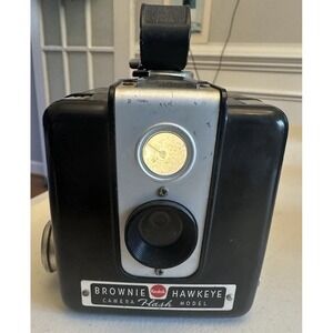 Kodak Brownie Hawkeye Camera - Flash Model - 620 Film - Vintage  1953!  - Rare!
